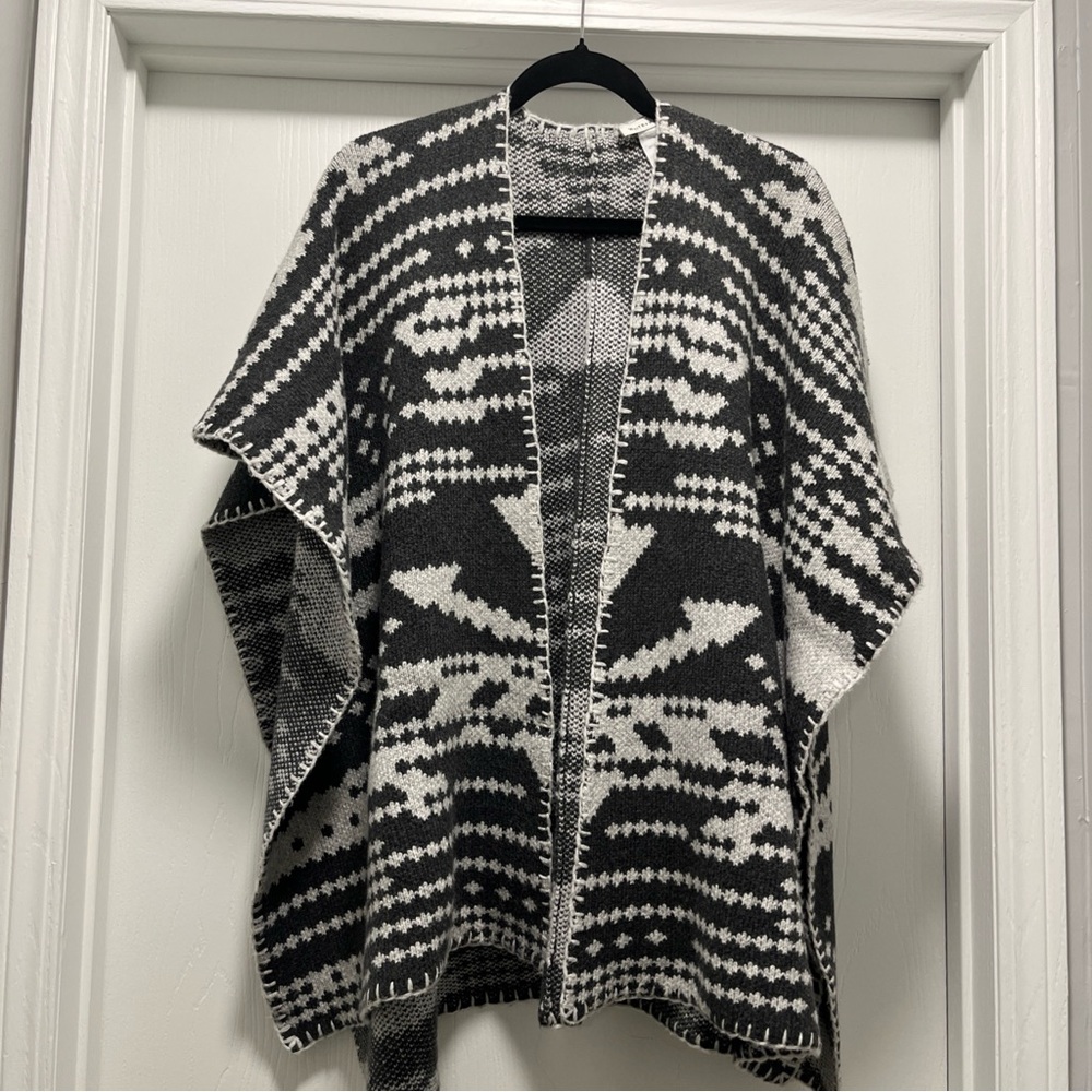 White + Warren Open Front Sweater Shawl One Size Grey Black Print Wool Blend